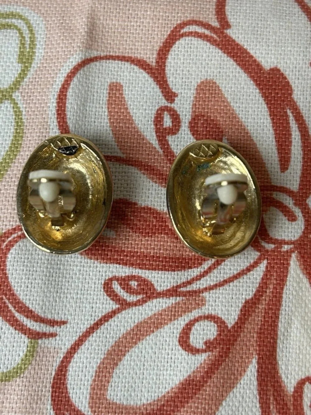 Vtg Chunky Gold Tone Oval Faceted Brown Topaz Colored Glass Clip On Earrings